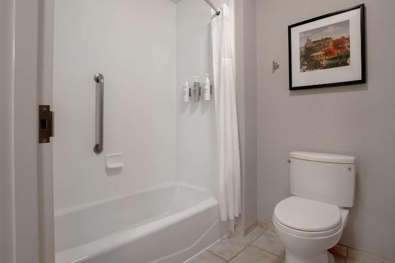Homewood Suites by Hilton Lackland AFB/Sea World - image 25