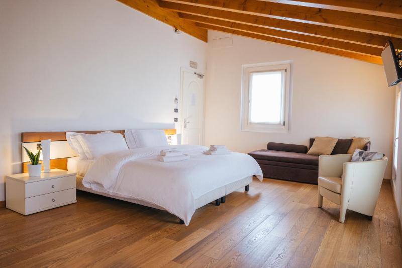 Suite image 3