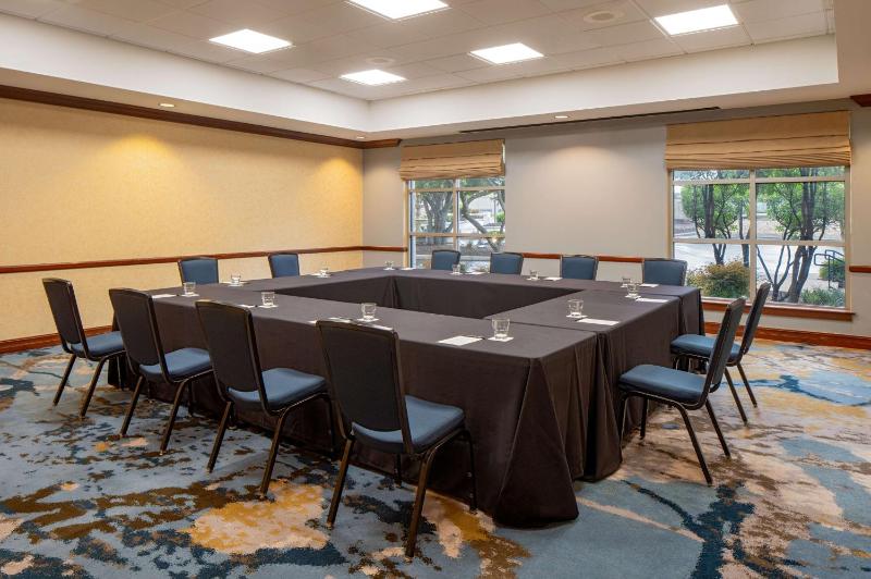 Hilton San Antonio Hill Country - image 8