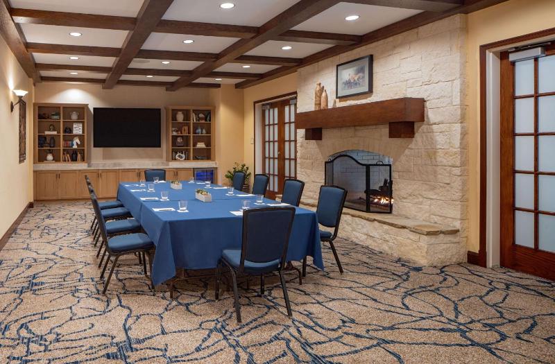 Hilton San Antonio Hill Country - image 42