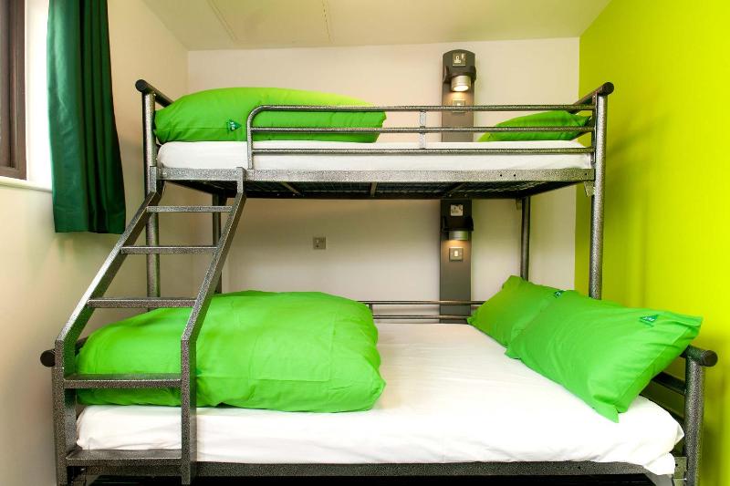 Triple Room with Private Bathroom image 1