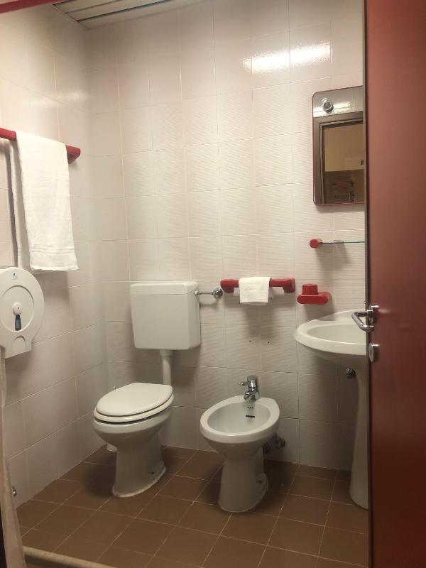 Single Room image 2