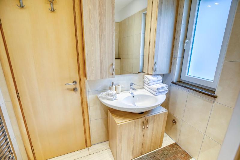 Apartment with Sea View image 3