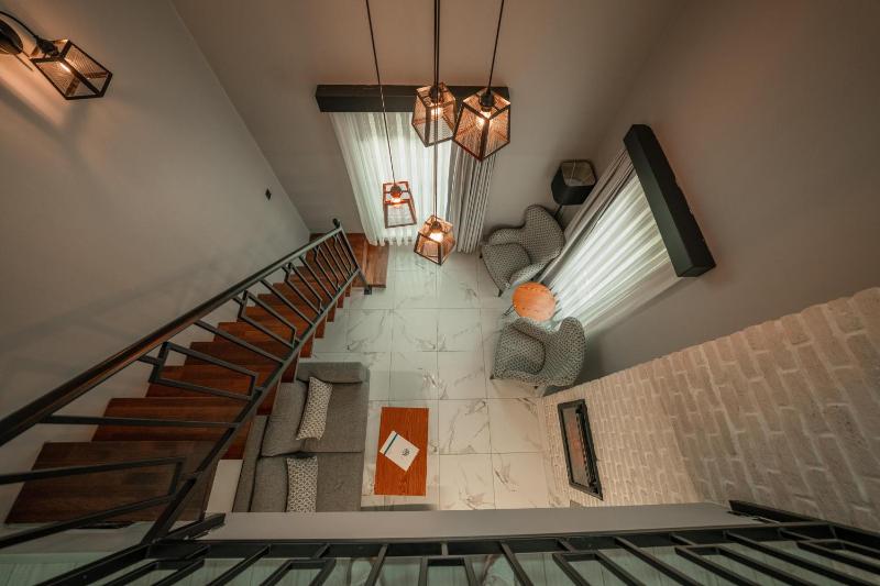 Deluxe Villa image 3