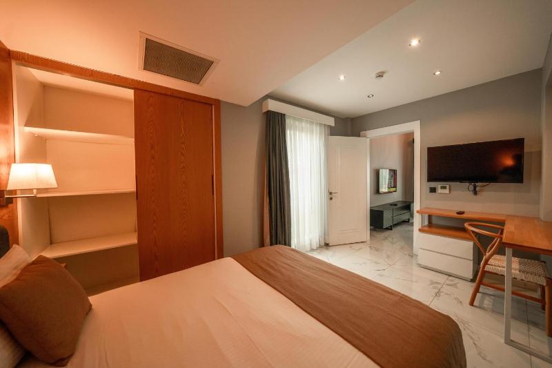 Three-Bedroom Villa image 3