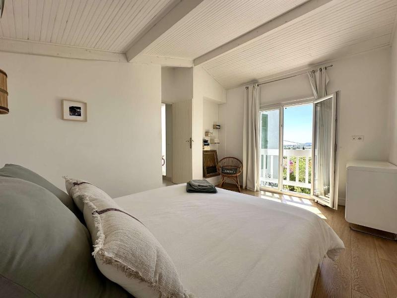 La Tancade villa pour 8 personnes avec vue mer à 5 minutes de la plage de L'Almanarre à Hyères - image 42
