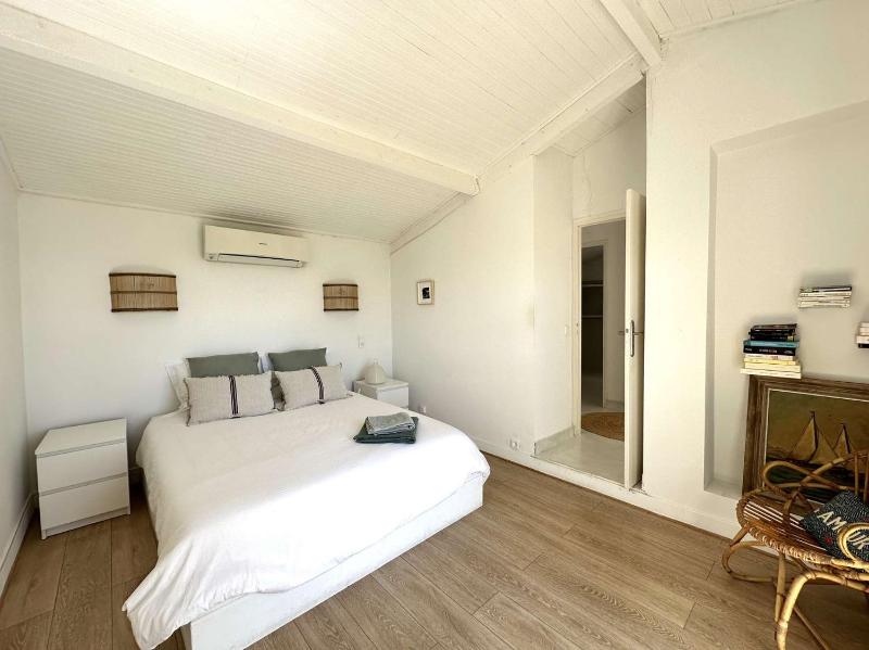 La Tancade villa pour 8 personnes avec vue mer à 5 minutes de la plage de L'Almanarre à Hyères - image 16