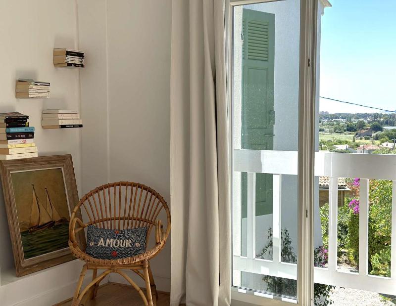 La Tancade villa pour 8 personnes avec vue mer à 5 minutes de la plage de L'Almanarre à Hyères - image 36