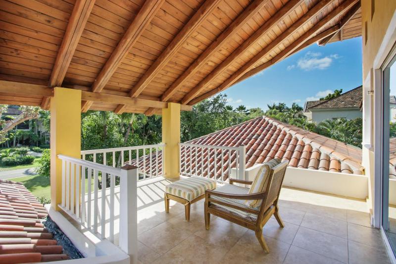 Luxury Villa on La Cana Golf Course with Pool Jacuzzi Cart & Maid - image 34