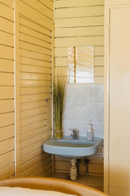 Triple Room with Shared Bathroom image 3