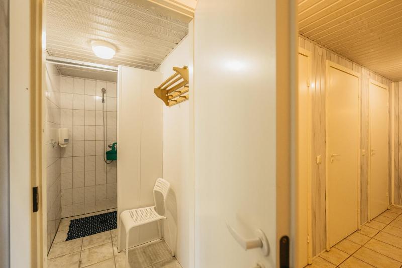 Triple Room with Shared Bathroom image 4