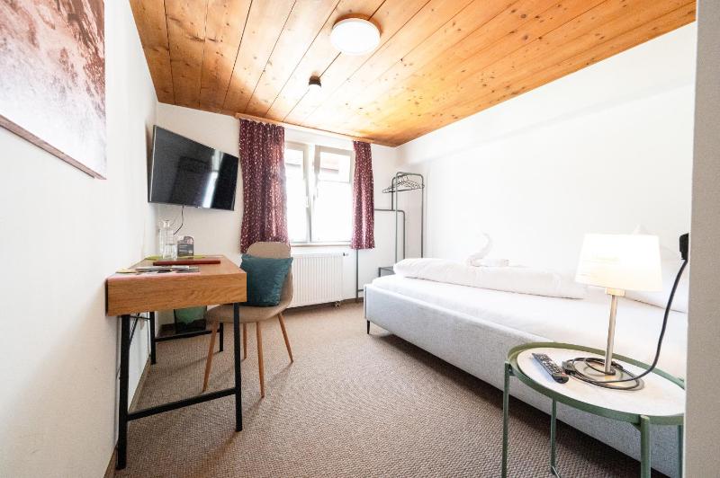 Single Room with Private Bathroom image 1