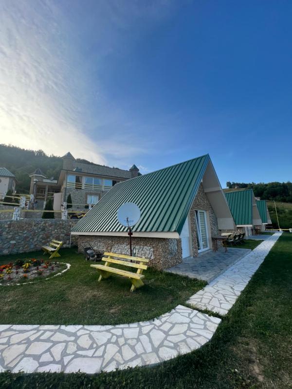 Family Bungalow image 1