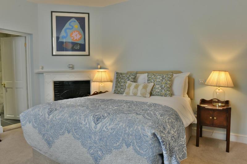 Standard Double Room image 2