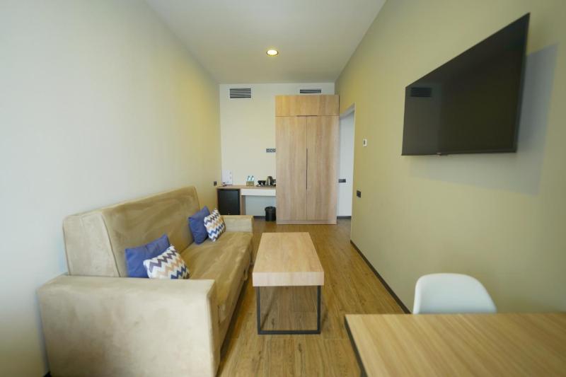 One-Bedroom Apartment image 1