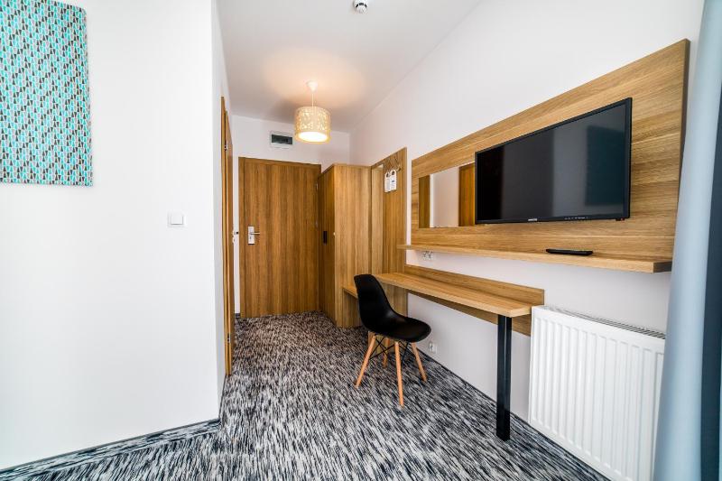Large Double Room image 1