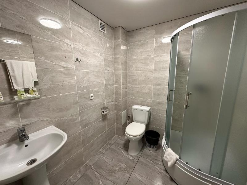 Deluxe Double Room image 2