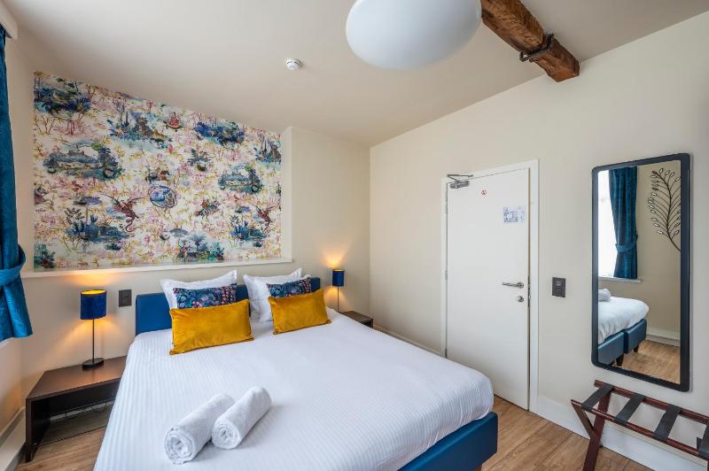 Standard Double or Twin Room image 1