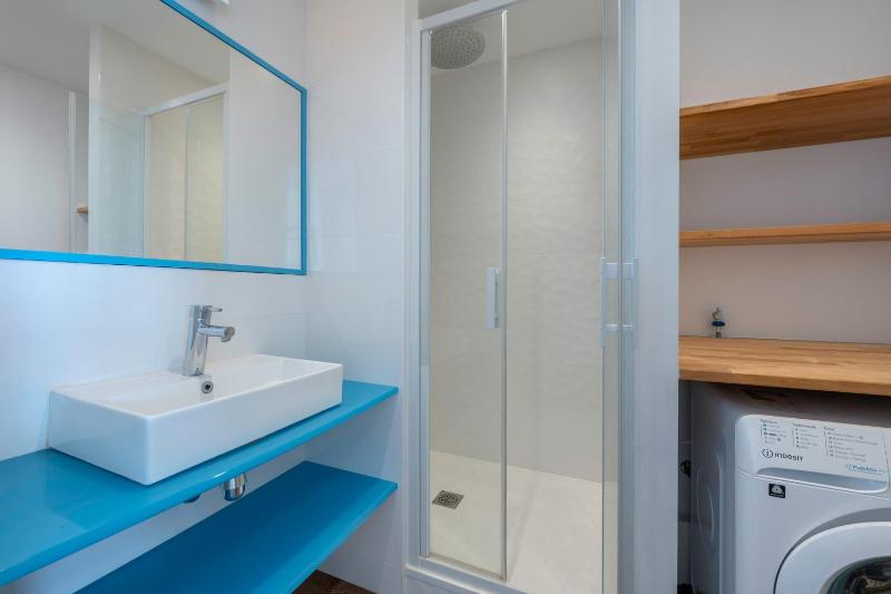 Appartement pour 6 vue mer à 40m de la plage - image 8