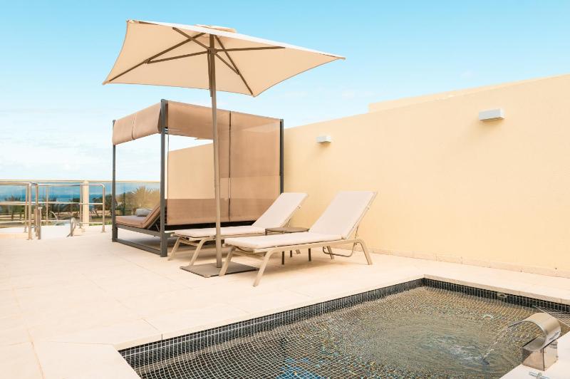 Superior Double Room with Private Pool image 1