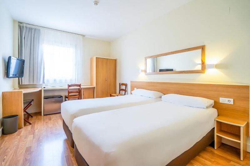 Double or Twin Room image 1