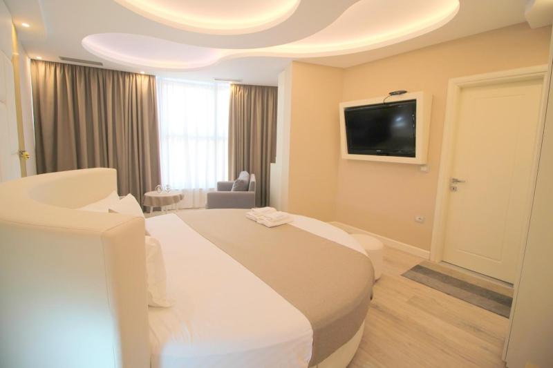 Executive Suite with Sea View image 4