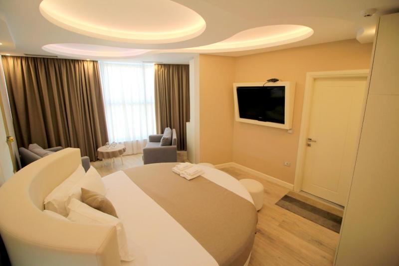 Executive Suite with Sea View image 3