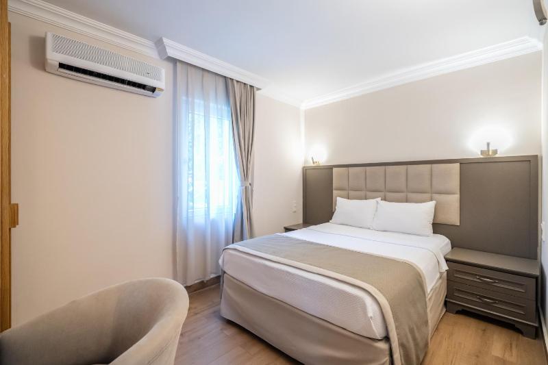 Superior Suite image 1
