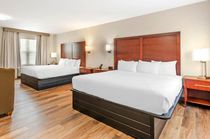 Superior King Suite - Non-Smoking image 1