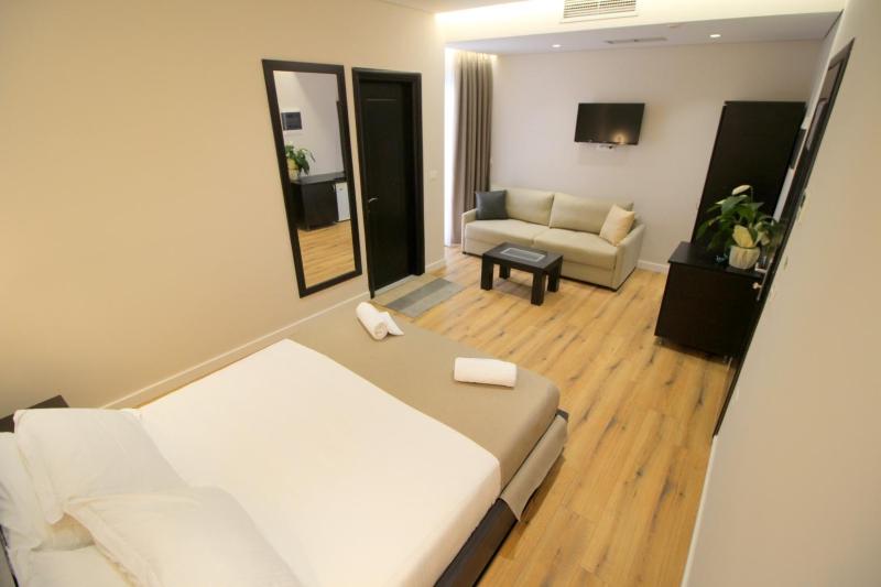 Double Room with Side Sea View image 1