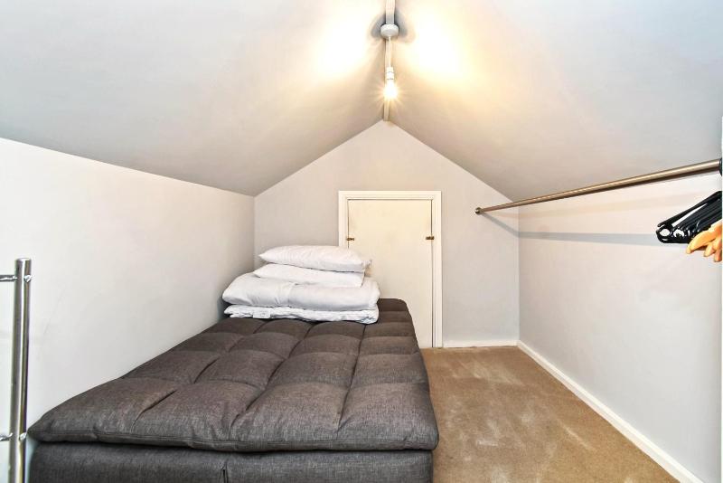 Apartment image 3