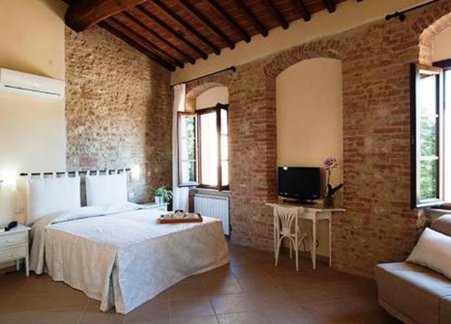 Triple Room image 4