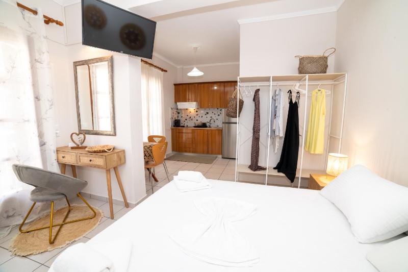 One-Bedroom Apartment image 3