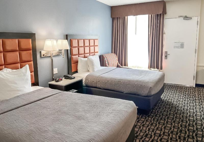 Quality Inn Tampa Airport - Cruise Port - image 47