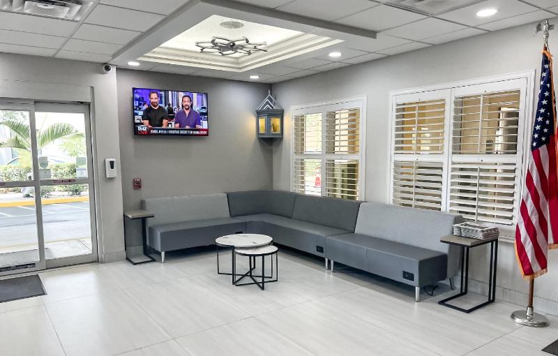 Quality Inn Tampa Airport - Cruise Port - image 29