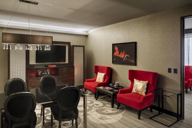 Queen Suite image 3
