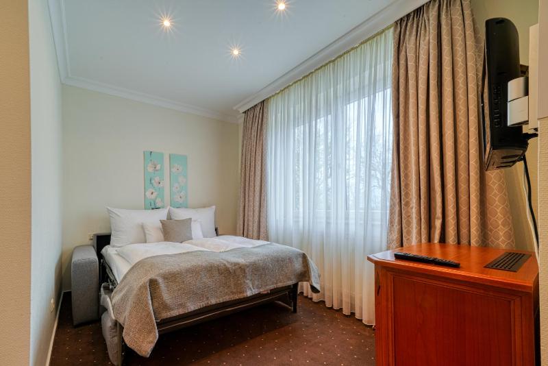 Triple Room image 2