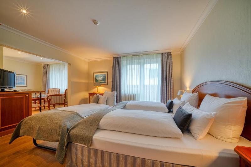 Double Room image 4