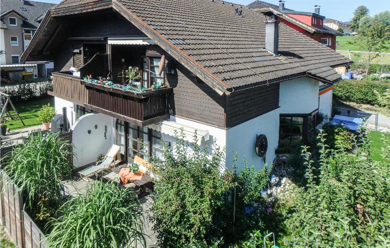 Three-Bedroom Holiday Home  image 1