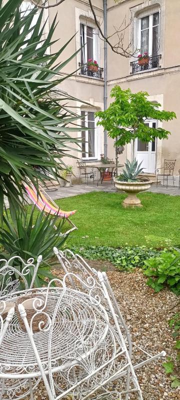 agréables chambres d'hôtes près du centre ville avec jardin Images
