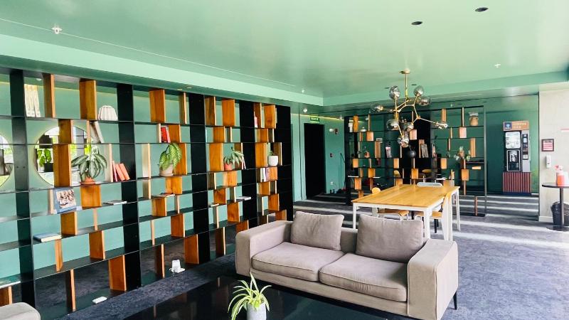 Cozy apartment with terrace SJ Cosmopolitan Tower #402 - image 12