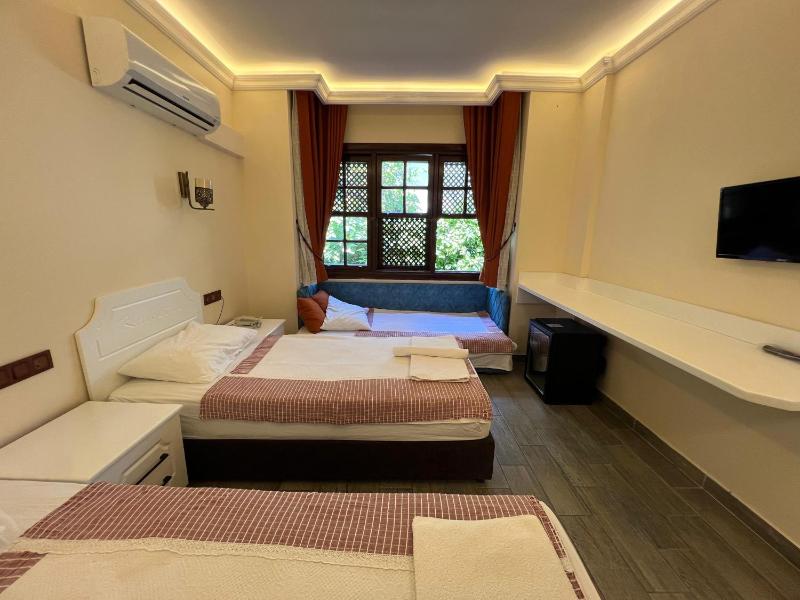 Triple Room image 3