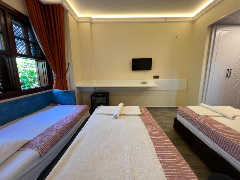Triple Room image 4