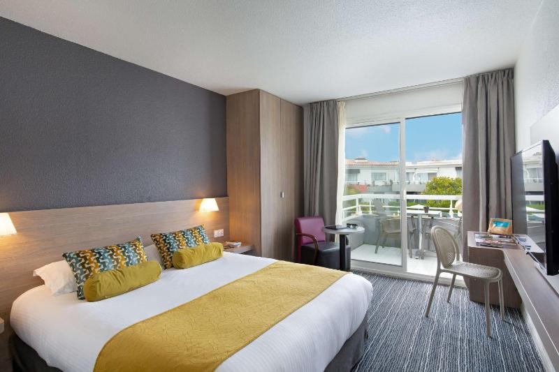 Comfort Queen Room image 1