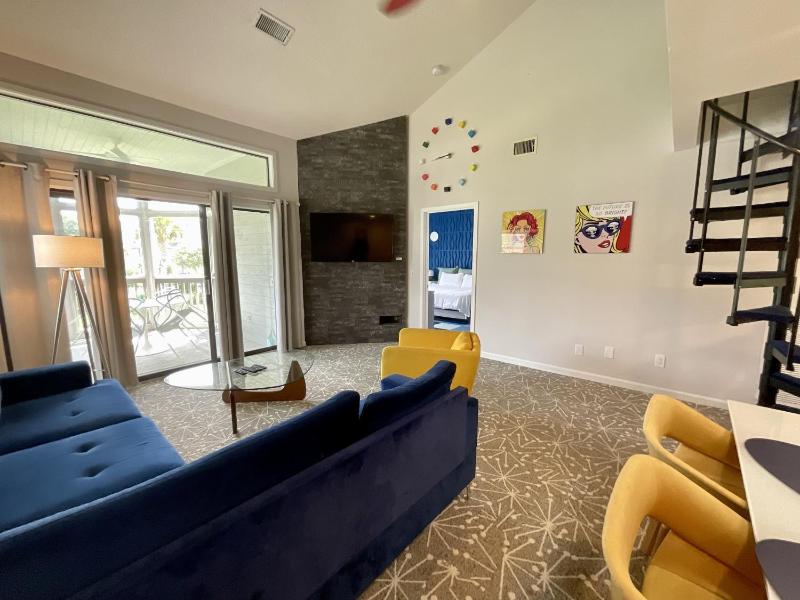 Mod and fun villa with full access to all resort amenities 9EWC villa - image 13