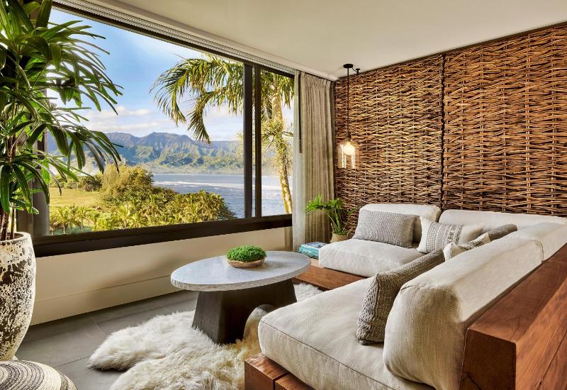 Ocean View Lounge King image 2