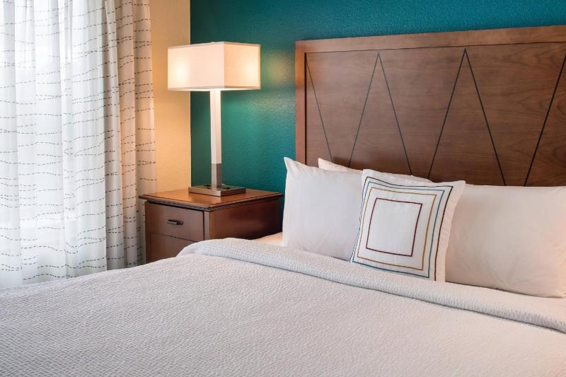 Residence Inn by Marriott Portland North - image 5