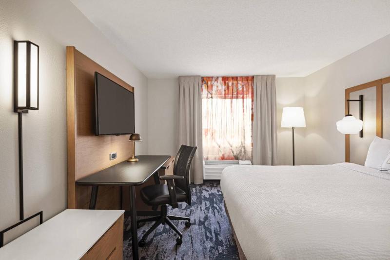 King Room image 3