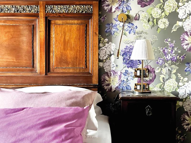 Suite with Spa Bath image 2