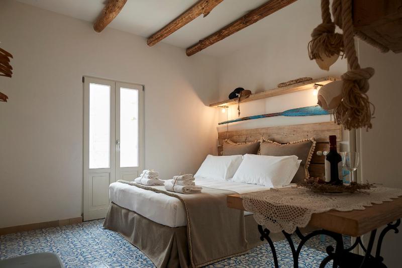 Superior Double Room image 3